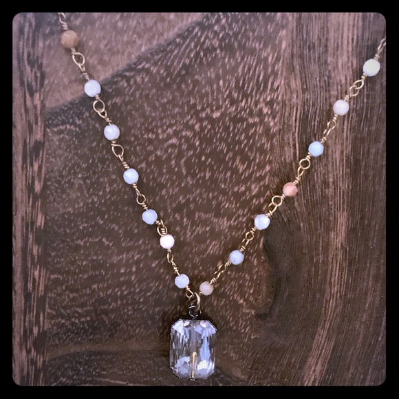 Gorgeous Beaded Choker with Crystal - Picture 1 of 2